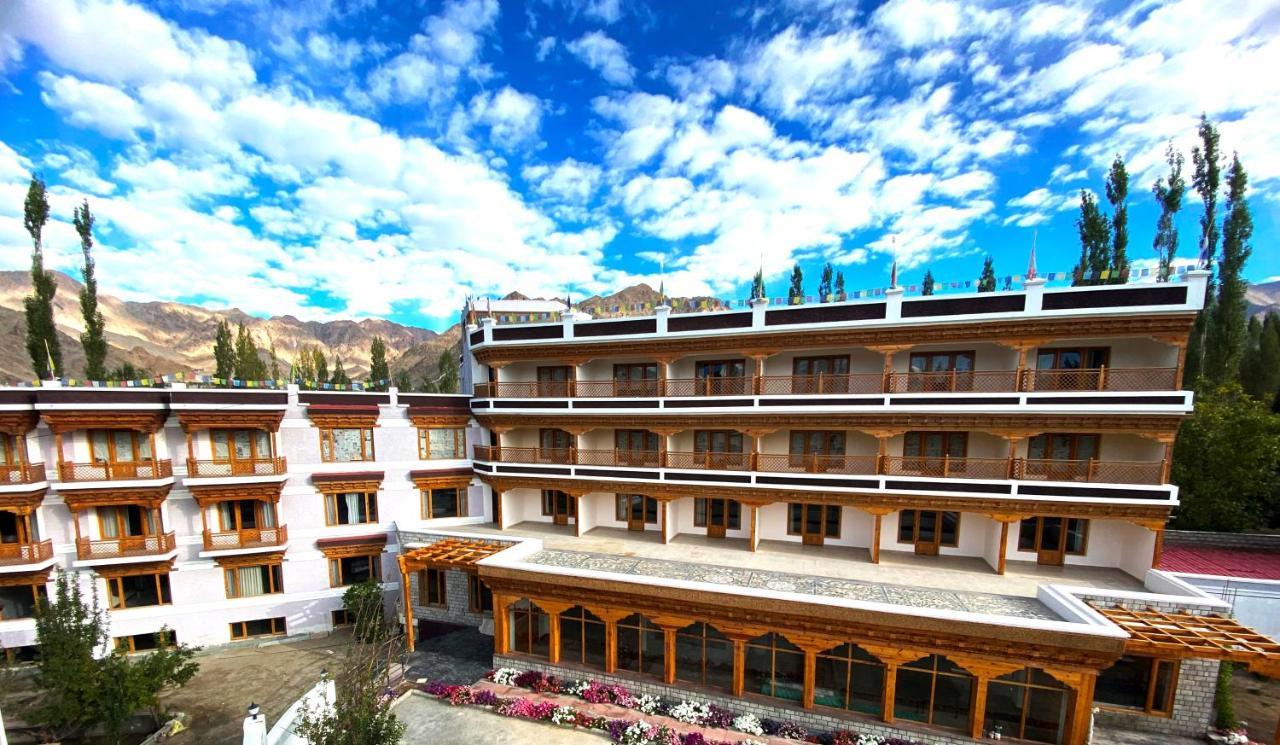 Hotel The Grand Khasdan Leh Luaran gambar