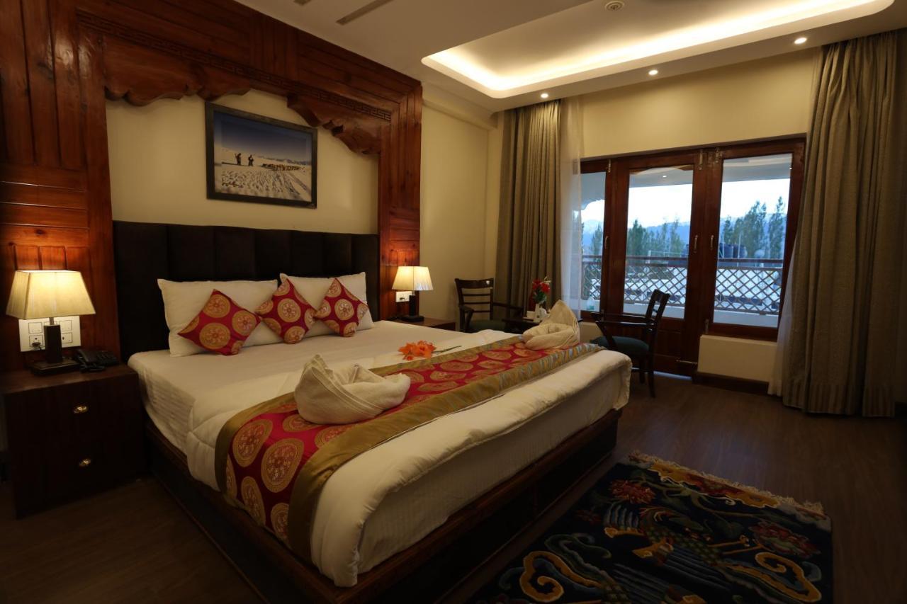Hotel The Grand Khasdan Leh Luaran gambar