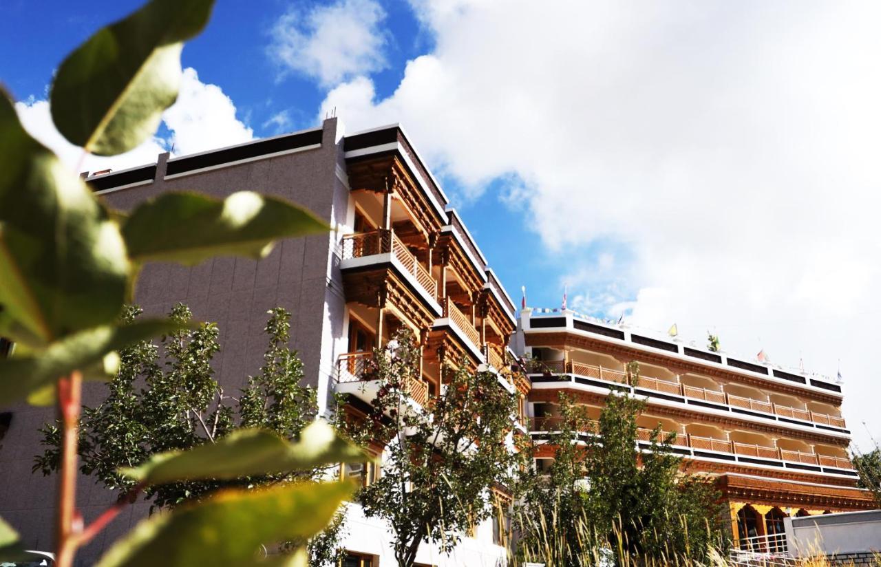 Hotel The Grand Khasdan Leh Luaran gambar